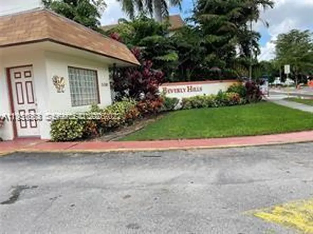 5300 Washington Street Hollywood FL 33021