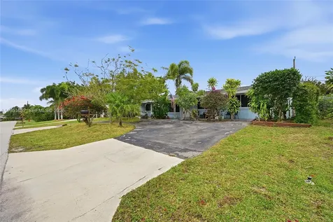 424 SW 7th Avenue Boynton Beach FL 33435