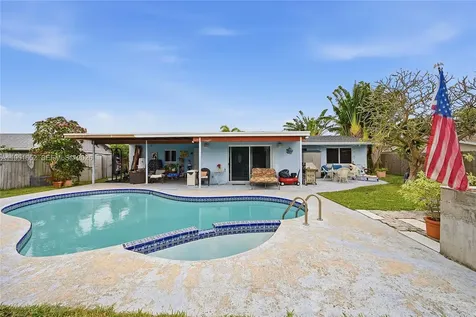 424 SW 7th Avenue Boynton Beach FL 33435