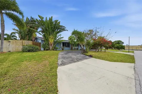 424 SW 7th Avenue Boynton Beach FL 33435