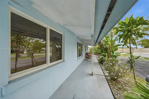 424 SW 7th Avenue Boynton Beach FL 33435