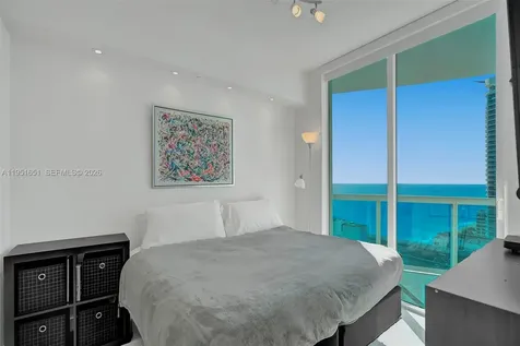 2711 S Ocean Drive Hollywood FL 33019