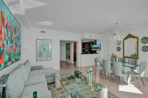 2711 S Ocean Drive Hollywood FL 33019