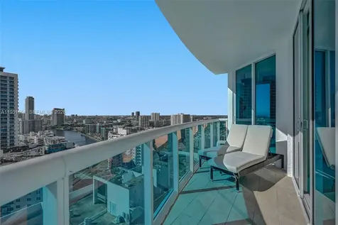 2711 S Ocean Drive Hollywood FL 33019