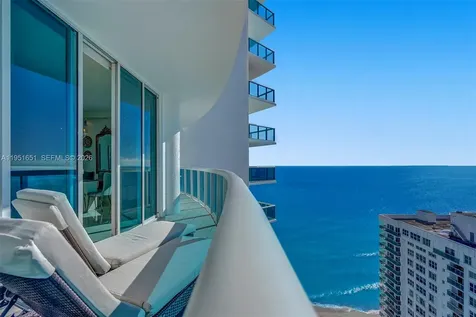 2711 S Ocean Drive Hollywood FL 33019