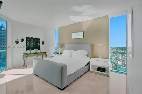 2711 S Ocean Drive Hollywood FL 33019