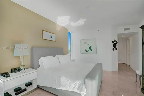 2711 S Ocean Drive Hollywood FL 33019