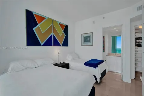 2711 S Ocean Drive Hollywood FL 33019