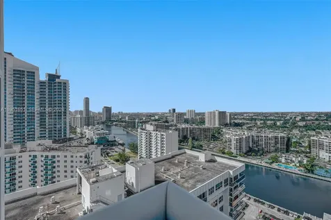 2711 S Ocean Drive Hollywood FL 33019
