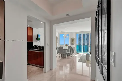 2711 S Ocean Drive Hollywood FL 33019