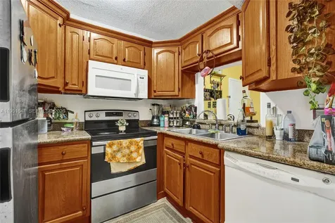 8145 NW 7th Street Miami FL 33126