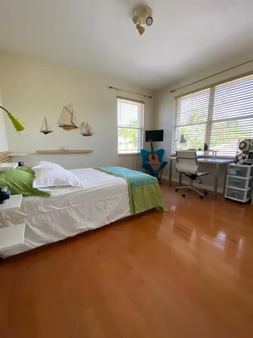 1905 Harbor View Circle Weston FL 33327