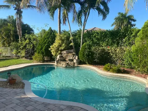 1905 Harbor View Circle Weston FL 33327
