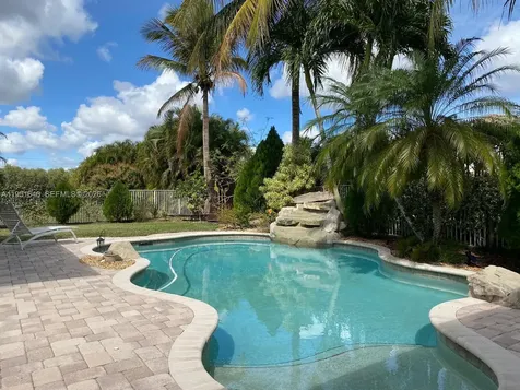 1905 Harbor View Circle Weston FL 33327