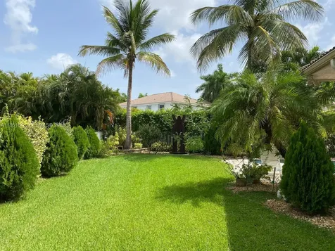 1905 Harbor View Circle Weston FL 33327