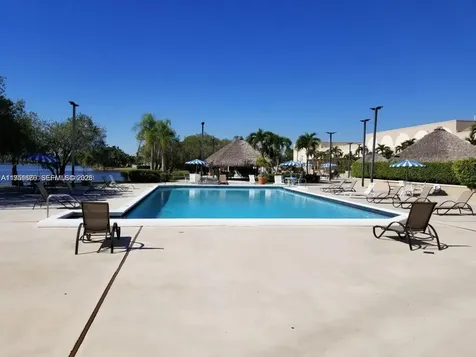 100 Lakeview Drive Weston FL 33326