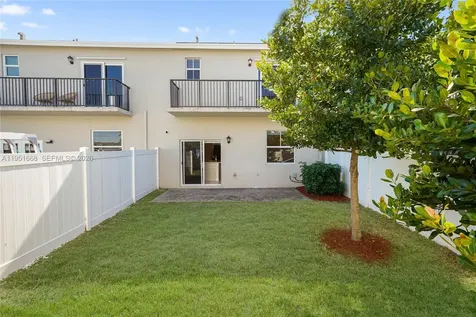 767 SE 18th Street Homestead FL 33034