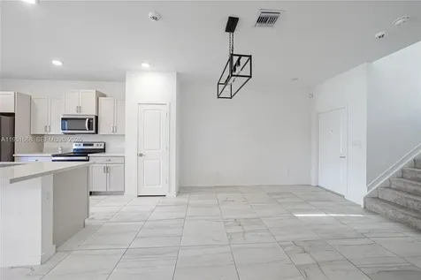 767 SE 18th Street Homestead FL 33034