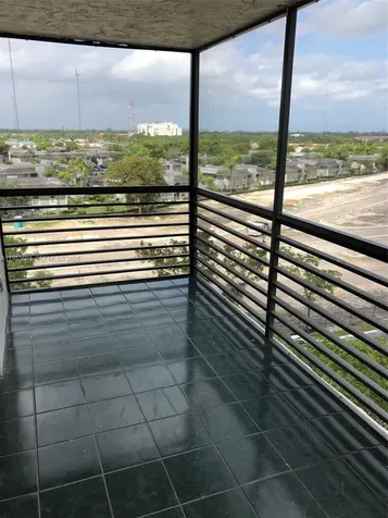 20840 San Simeon Way Miami FL 33179