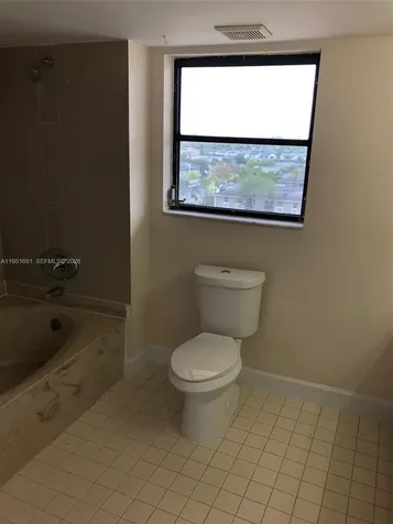 20840 San Simeon Way Miami FL 33179
