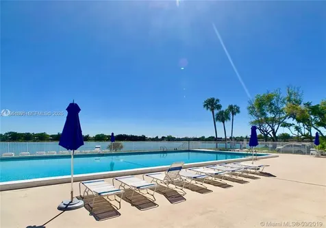 20840 San Simeon Way Miami FL 33179