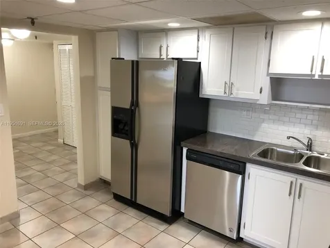 20840 San Simeon Way Miami FL 33179