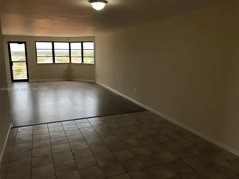 20840 San Simeon Way Miami FL 33179