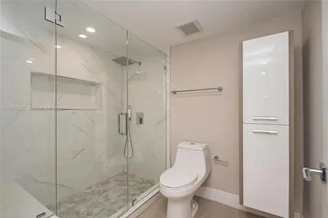 520 Brickell Key Drive Miami FL 33131