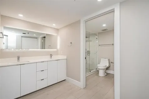 520 Brickell Key Drive Miami FL 33131