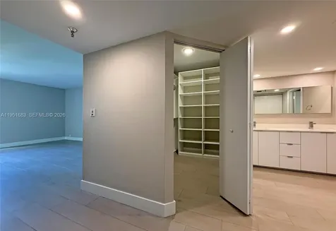 520 Brickell Key Drive Miami FL 33131