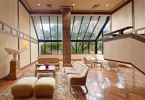 520 Brickell Key Drive Miami FL 33131