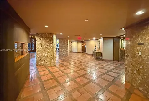 520 Brickell Key Drive Miami FL 33131