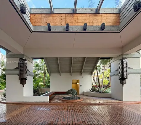 520 Brickell Key Drive Miami FL 33131
