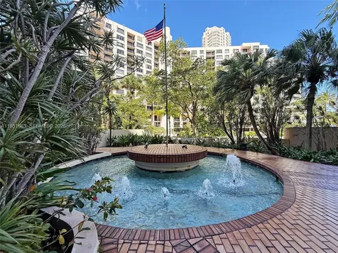 520 Brickell Key Drive Miami FL 33131