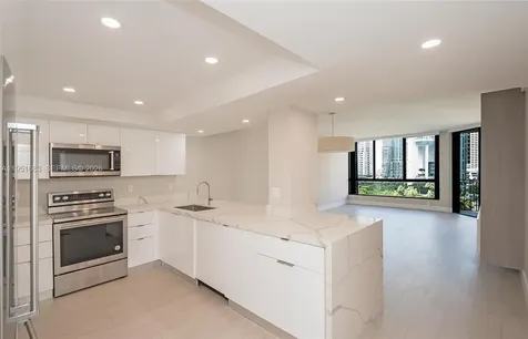 520 Brickell Key Drive Miami FL 33131
