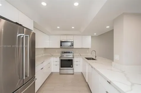 520 Brickell Key Drive Miami FL 33131