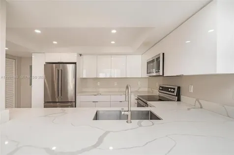 520 Brickell Key Drive Miami FL 33131