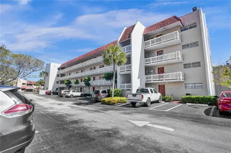3531 Inverrary Drive Lauderhill FL 33319