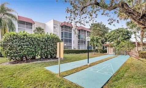 3531 Inverrary Drive Lauderhill FL 33319