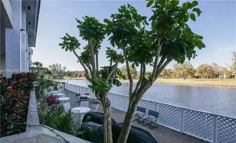 3531 Inverrary Drive Lauderhill FL 33319