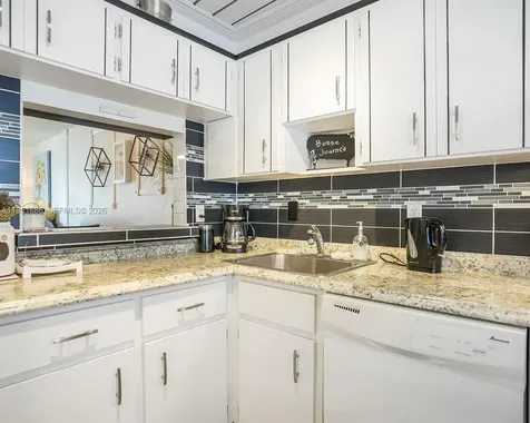3531 Inverrary Drive Lauderhill FL 33319