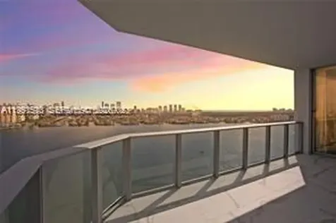 17301 Biscayne Boulevard North Miami Beach FL 33160