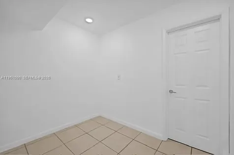 2175 NE 170th Street North Miami Beach FL 33162
