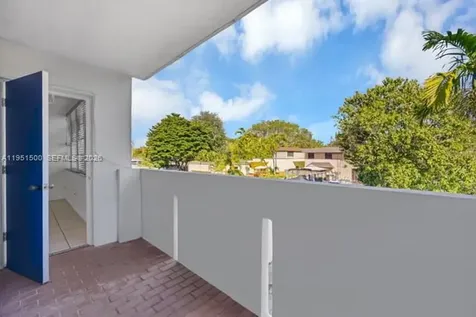 2175 NE 170th Street North Miami Beach FL 33162