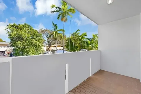 2175 NE 170th Street North Miami Beach FL 33162