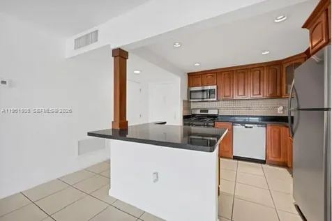 2175 NE 170th Street North Miami Beach FL 33162
