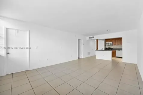 2175 NE 170th Street North Miami Beach FL 33162