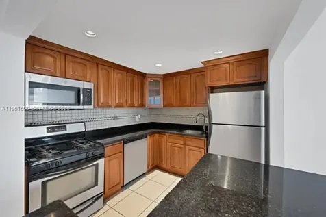 2175 NE 170th Street North Miami Beach FL 33162