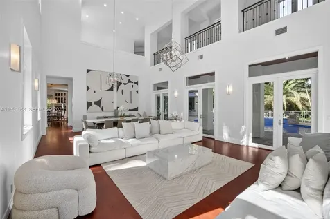 101 Holly Lane Plantation FL 33317