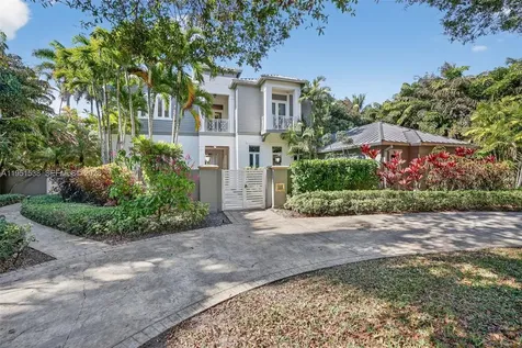 101 Holly Lane Plantation FL 33317